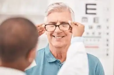 50 year old pt needs reassurance that he does not need glasses as he has retina problem